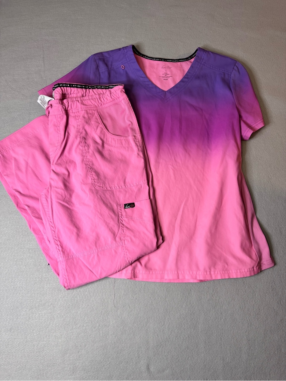koi Ombre V-Neck Scrub set in Pink and Purple women’s large